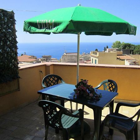 Taormina Castle And Sea View1 Lägenhet Exteriör bild